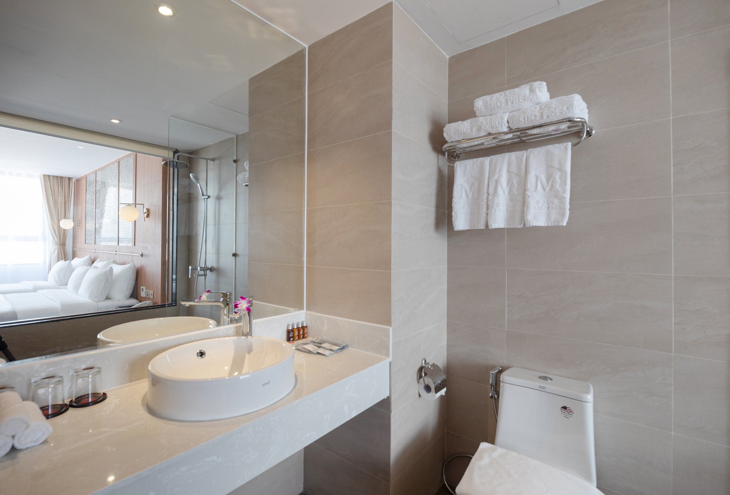 Majestic Premium Hotel